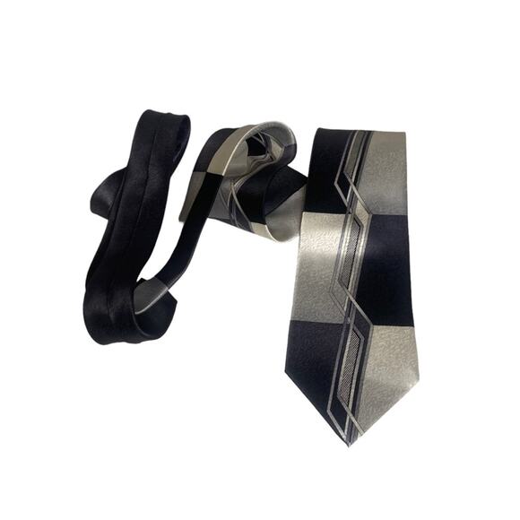 100% Silk Tie by Pierre Cardin - Black, Gray and Silver Pattern Design Wedding - Picture 5 of 9